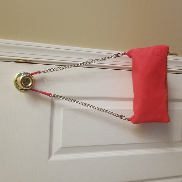Express reddish bag with silver chain - Picture 7 of 8